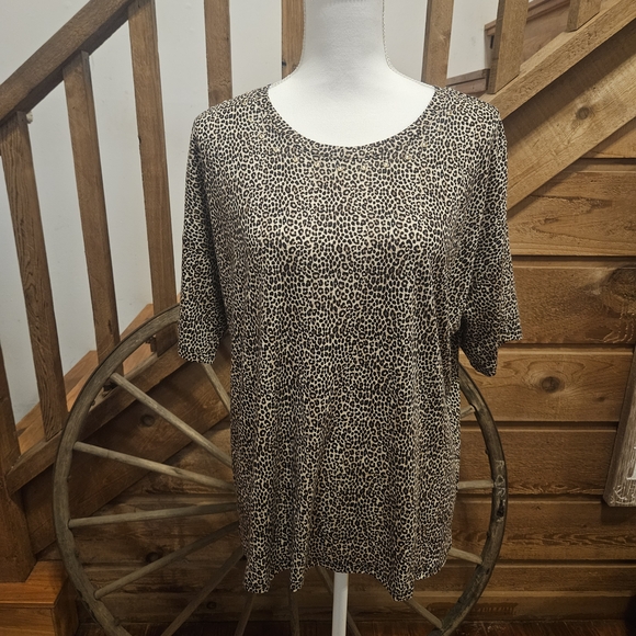 Michael Kors Leopard Print Short Sleeve Top - Picture 1 of 6